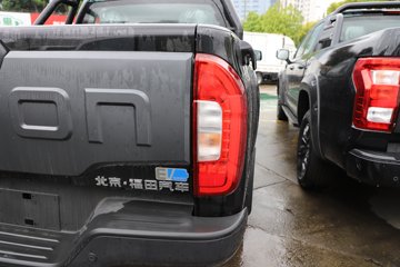 ����󽫾�EV 2025�� ��׼�� ���� ����˫�Ŵ��綯Ƥ�� ����ʱ��63kWhͼƬ