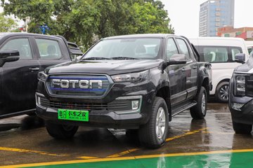 福田 大将军EV 2025款 标准型 两驱 标轴双排纯电动皮卡 宁德时代63kWh