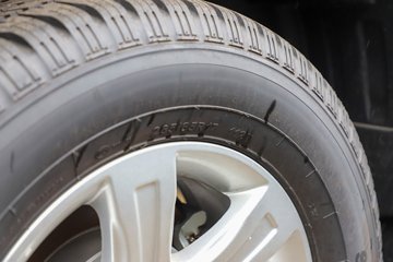 ����󽫾�EV 2025�� ��׼�� ���� ����˫�Ŵ��綯Ƥ�� ����ʱ��63kWhͼƬ