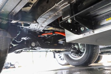 ����󽫾�EV 2025�� ��׼�� ���� ����˫�Ŵ��綯Ƥ�� ����ʱ��63kWhͼƬ