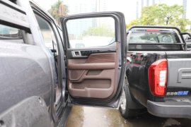 火星&nbsp;皮卡驾驶室                                               图片