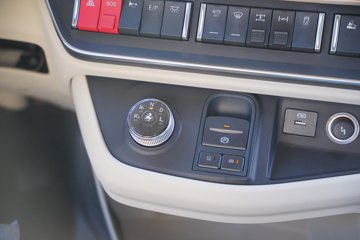 �������� ����HK 580���� 6X4 LNG�Զ���ǣ����(����12��)(Һ��)ͼƬ