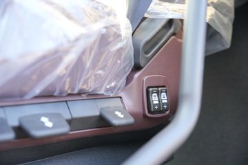 �������� ����HK 580���� 6X4 LNG�Զ���ǣ����(����12��)(Һ��)ͼƬ