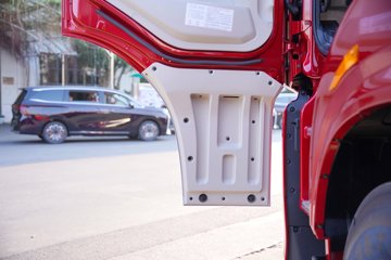 �������� ����HK 580���� 6X4 LNG�Զ���ǣ����(����12��)(Һ��)ͼƬ