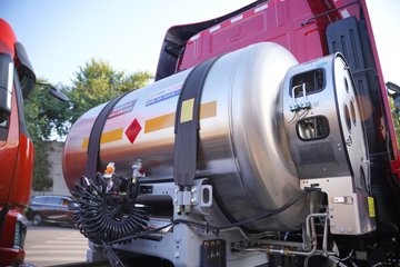 �������� ����HK 580���� 6X4 LNG�Զ���ǣ����(����12��)(Һ��)ͼƬ