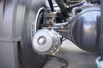 �������� ����HK 580���� 6X4 LNG�Զ���ǣ����(����12��)(Һ��)ͼƬ