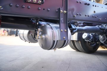 �������� ����HK 580���� 6X4 LNG�Զ���ǣ����(����12��)(Һ��)ͼƬ