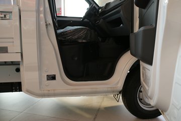 ���� С��X3 2.5T 3.05�׵��Ŵ��綯����΢��38.7kWhͼƬ