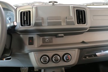 ���� С��X3 2.5T 3.05�׵��Ŵ��綯����΢��38.7kWhͼƬ