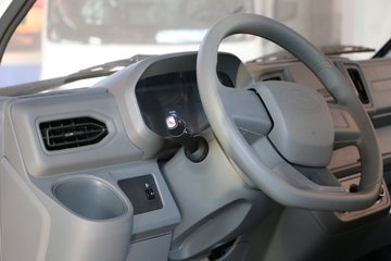 ���� С��X3 2.5T 3.05�׵��Ŵ��綯����΢��38.7kWhͼƬ