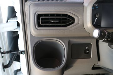 ���� С��X3 2.5T 3.05�׵��Ŵ��綯����΢��38.7kWhͼƬ