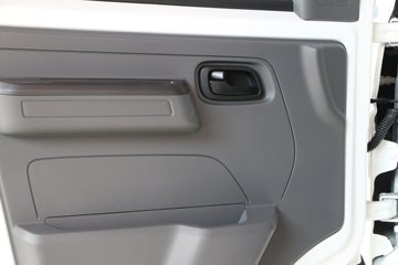 ���� С��X3 2.5T 3.05�׵��Ŵ��綯����΢��38.7kWhͼƬ