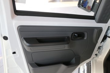 ���� С��X3 2.5T 3.05�׵��Ŵ��綯����΢��38.7kWhͼƬ