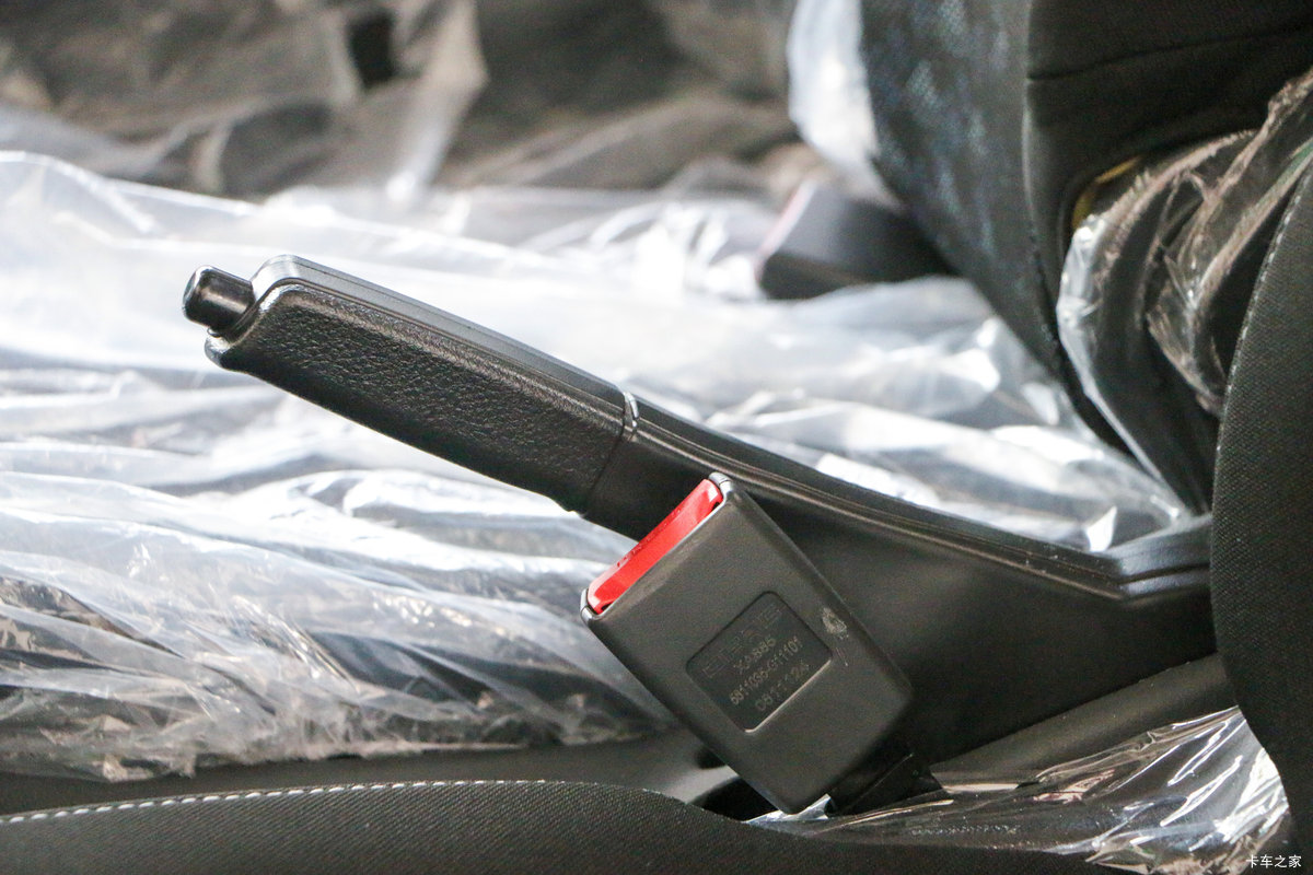  K6-S 2.0L 127 CNG 4.17׵Ῠ(EQ1030S3TNE)ʻ                                               