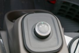 EV150&nbsp;电动载货车内饰图片