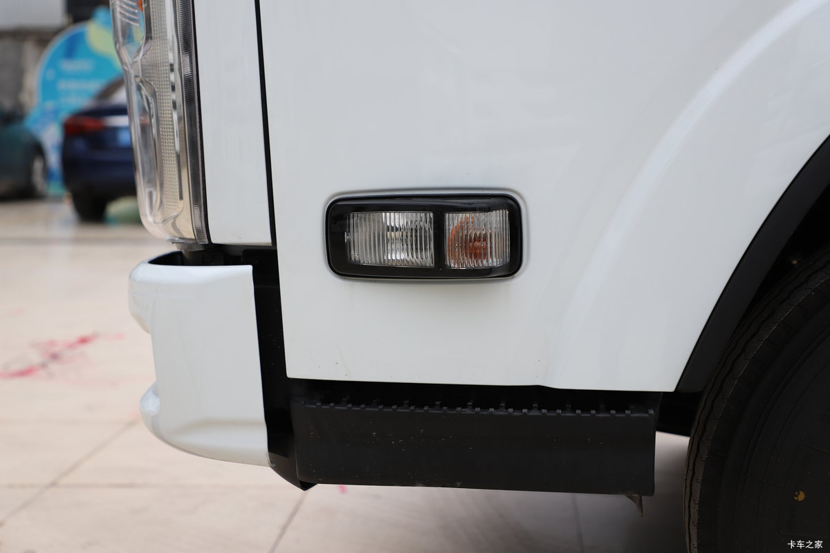 ������ʮ�� ����EMT7 152���� 4.2�׵�����ʽ�Ῠ(JXW5040XXYCDJB2)���                                                