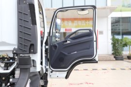 五十铃翼放EM 载货车驾驶室                                               图片