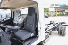 江西五十铃 翼放EMT7 152马力 4.2米单排厢式轻卡(JXW5040XXYCDJB2)