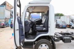 江西五十铃 翼放EMT7 152马力 4.2米单排厢式轻卡(JXW5040XXYCDJB2)