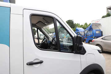 ���� Van��· V8�����캽�� 2�� 5.46�״��綯��ʽ���䳵53.58kWhͼƬ