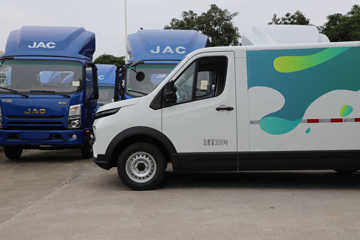 ���� Van��· V8�����캽�� 2�� 5.46�״��綯��ʽ���䳵53.58kWhͼƬ