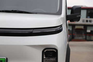 ���� Van��· V8�����캽�� 2�� 5.46�״��綯��ʽ���䳵53.58kWhͼƬ
