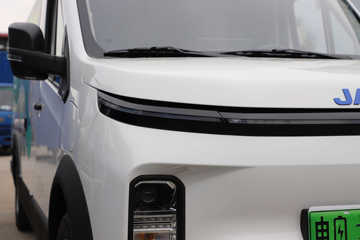 ���� Van��· V8�����캽�� 2�� 5.46�״��綯��ʽ���䳵53.58kWhͼƬ