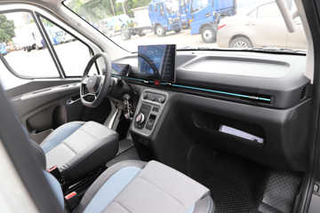���� Van��· V8�����캽�� 2�� 5.46�״��綯��ʽ���䳵53.58kWhͼƬ