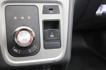 ���� Van��· V8�����캽�� 2�� 5.46�״��綯��ʽ���䳵53.58kWhͼƬ