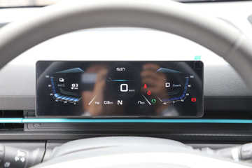 ���� Van��· V8�����캽�� 2�� 5.46�״��綯��ʽ���䳵53.58kWhͼƬ