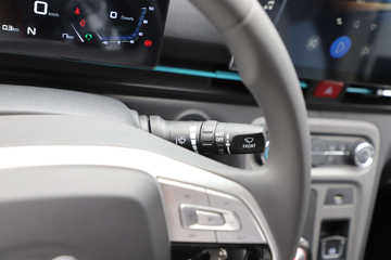 ���� Van��· V8�����캽�� 2�� 5.46�״��綯��ʽ���䳵53.58kWhͼƬ