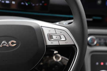 ���� Van��· V8�����캽�� 2�� 5.46�״��綯��ʽ���䳵53.58kWhͼƬ