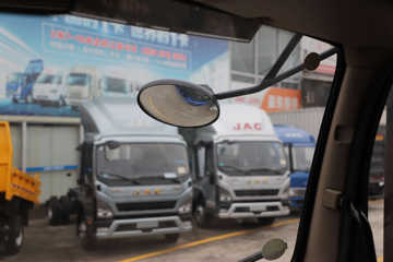 ���� ����˹T9 195���� 4X2 8.2���Ű���ʽ�ػ���(HFC5181XXYB80K1E4S)ͼƬ