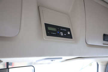 ���� ����˹T9 195���� 4X2 8.2���Ű���ʽ�ػ���(HFC5181XXYB80K1E4S)ͼƬ