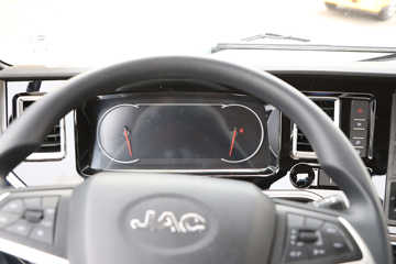 ���� ����˹T9 195���� 4X2 8.2���Ű���ʽ�ػ���(HFC5181XXYB80K1E4S)ͼƬ