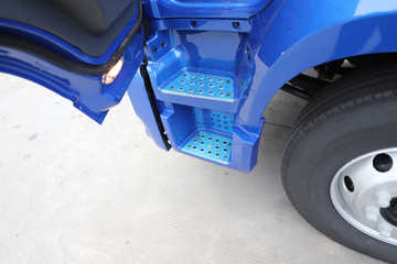 ���� ����˹T9 195���� 4X2 8.2���Ű���ʽ�ػ���(HFC5181XXYB80K1E4S)ͼƬ