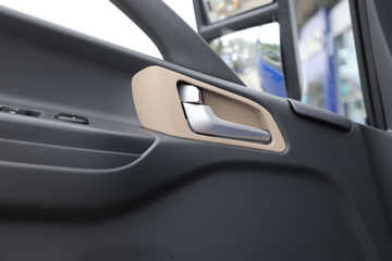 ���� ����˹T9 195���� 4X2 8.2���Ű���ʽ�ػ���(HFC5181XXYB80K1E4S)ͼƬ