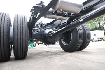 ���� ����˹T9 195���� 4X2 8.2���Ű���ʽ�ػ���(HFC5181XXYB80K1E4S)ͼƬ