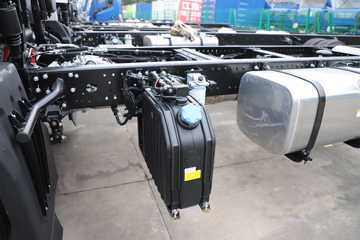 ���� ����˹T9 195���� 4X2 8.2���Ű���ʽ�ػ���(HFC5181XXYB80K1E4S)ͼƬ