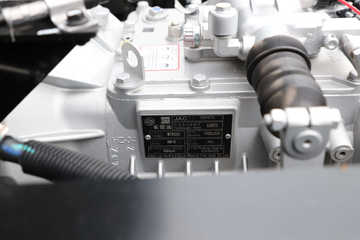 ���� ����˹T9 195���� 4X2 8.2���Ű���ʽ�ػ���(HFC5181XXYB80K1E4S)ͼƬ