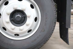 江淮 德沃斯T9 195马力 4X2 8.2米排半厢式载货车(HFC5181XXYB80K1E4S)