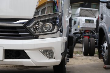 ������� ����EM 4.5T 3.8�׵��Ŵ��綯��ʽ�Ῠ59.4kWhͼƬ
