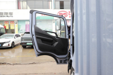 ǵT5EV Ƽ 4.5T 4.03׵Ŵ綯ʽῨ132kWhͼƬ