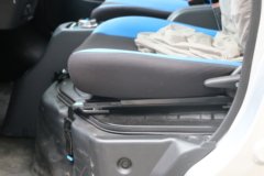 SRM鑫源 T5LEV 2024款城际版 3.5T 3.7米单排纯电动仓栅式微卡70.47kWh