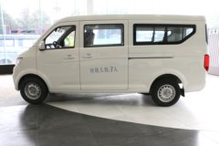 长安跨越 跨越星V5EV 2.5T 7座 4.495米纯电动多用途乘用车41.86kWh