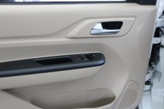 长安跨越 跨越星V5EV 2.5T 7座 4.495米纯电动多用途乘用车41.86kWh