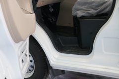 长安跨越 跨越星V7EV 豪华型 2.5T 7座 4.8米纯电动多用途乘用车41.86kWh