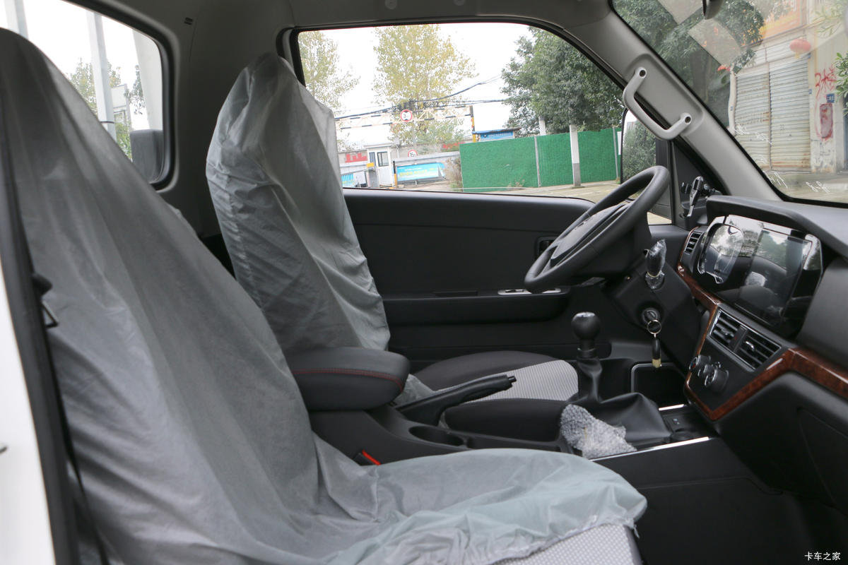  ԽD5 2.0L 122 CNG 3.7׵΢ʻ                                               