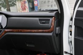 跨越者D5 载货车驾驶室                                               图片