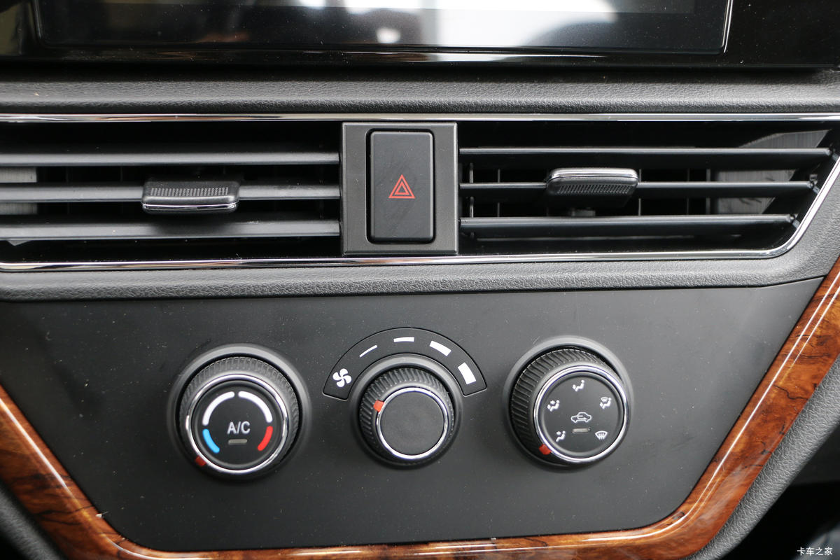  ԽD5 2.0L 122 CNG 3.7׵΢ʻ                                               